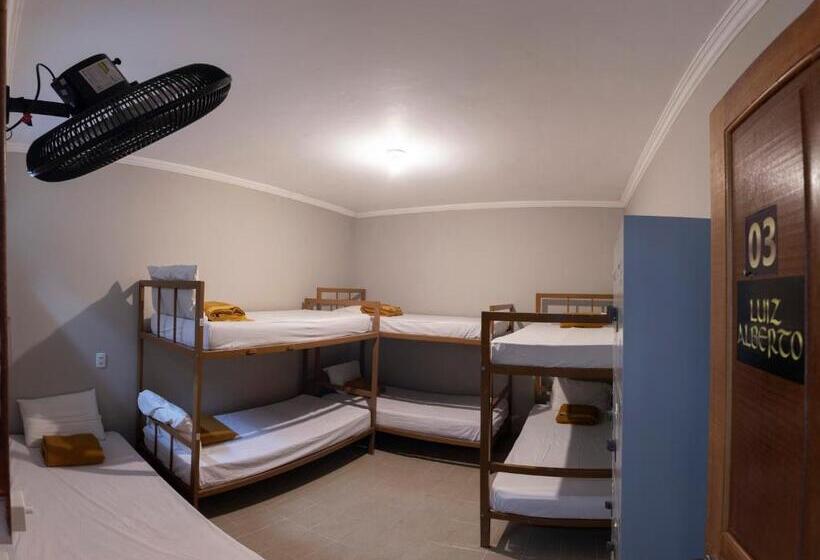 تختخواب در اتاق مشترک, Hostel Diniz