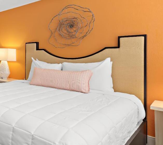 اتاق استاندارد با تخت بزرگ برای معلولان, Bellwether Beach Resort