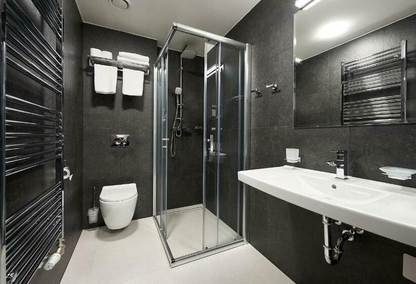 اتاق لوکس, Wellness Hotel Queens