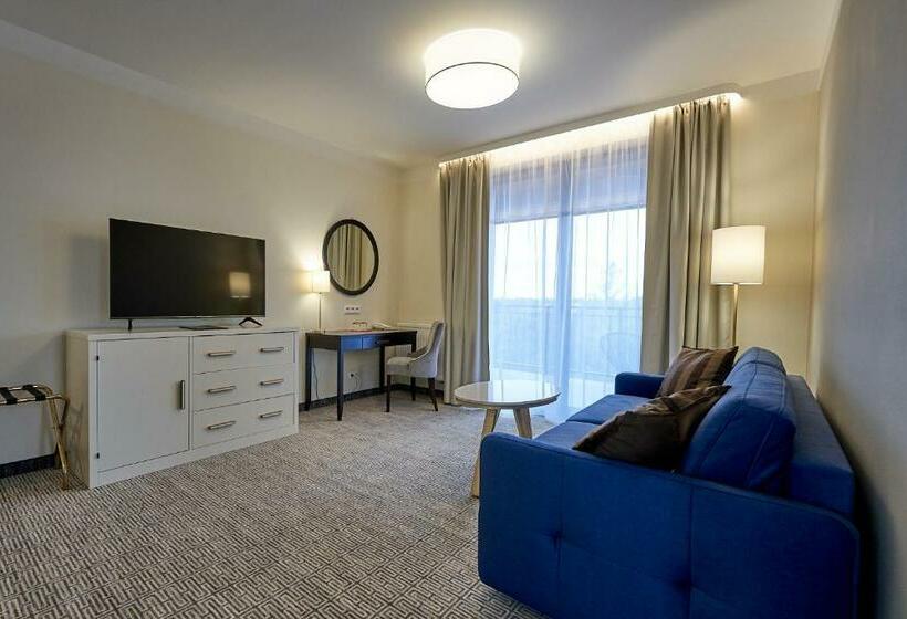 اتاق خانوادگی, Wellness Hotel Queens