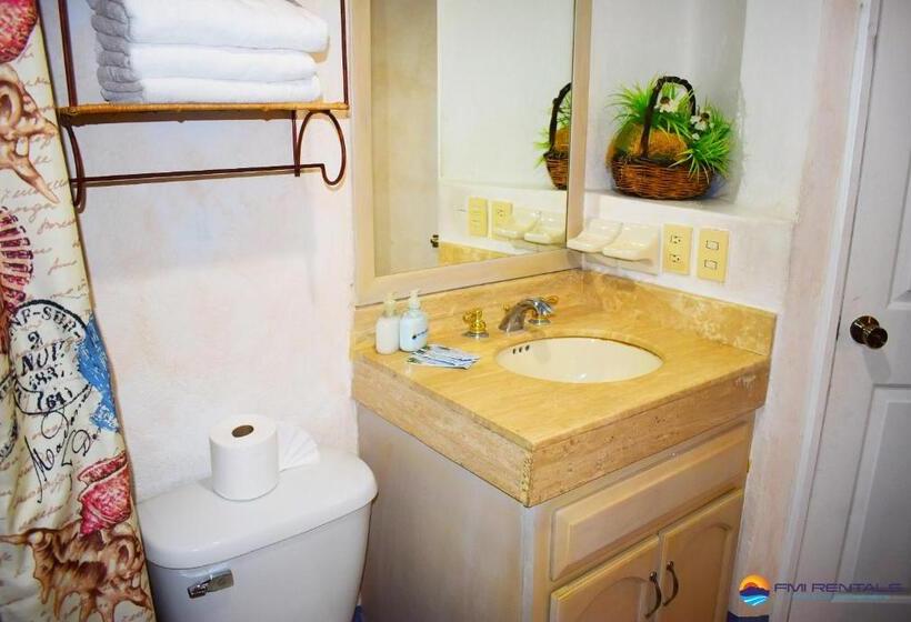آپارتمان 2 خوابه با چشم‌انداز دریا, Marina Pinacate B 406