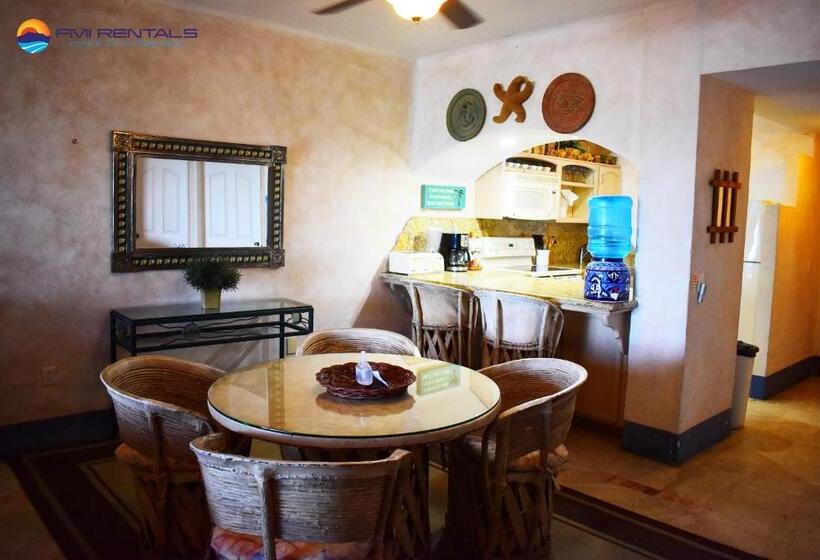 آپارتمان 2 خوابه با چشم‌انداز دریا, Marina Pinacate B 406