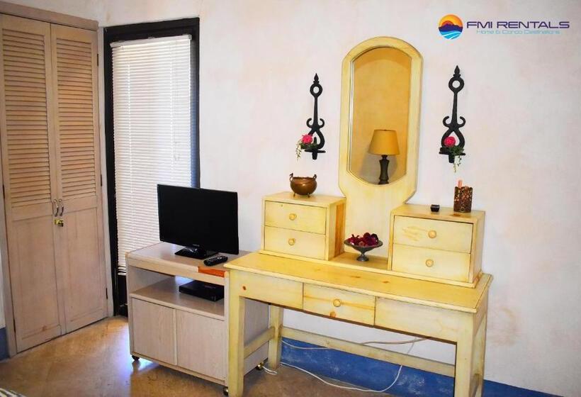 آپارتمان 2 خوابه با چشم‌انداز دریا, Marina Pinacate B 406