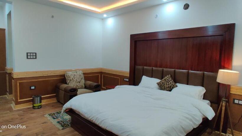 اتاق استاندارد با چشم‌انداز کوهستان, Ladakh Country Inn