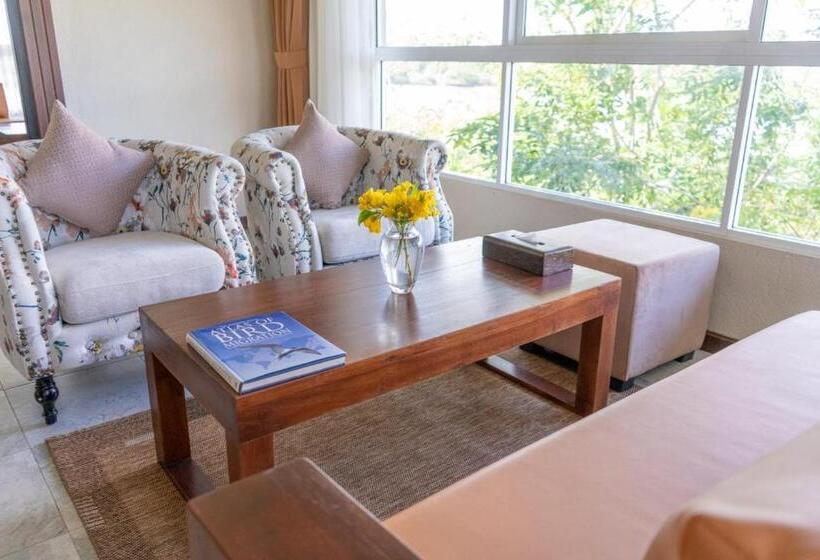 اتاق سوپریور, Birds Resort Hambantota
