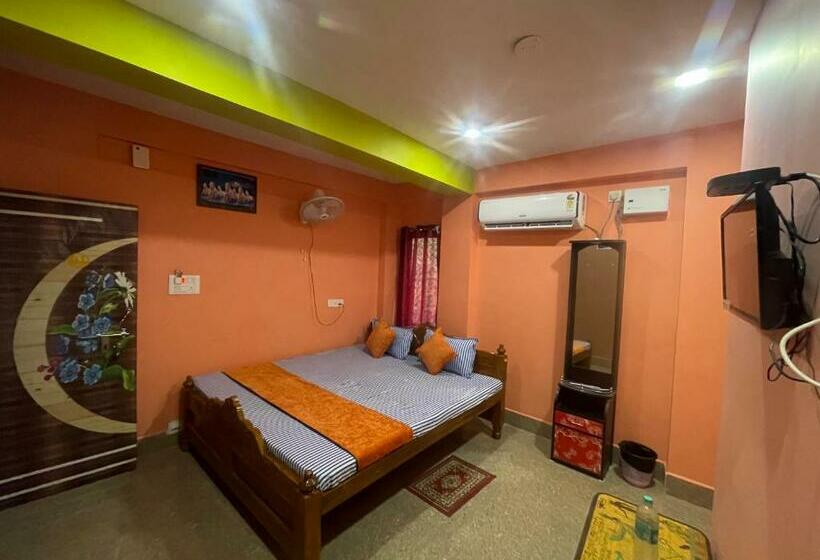اتاق لوکس با بالکن, Anjana Palace