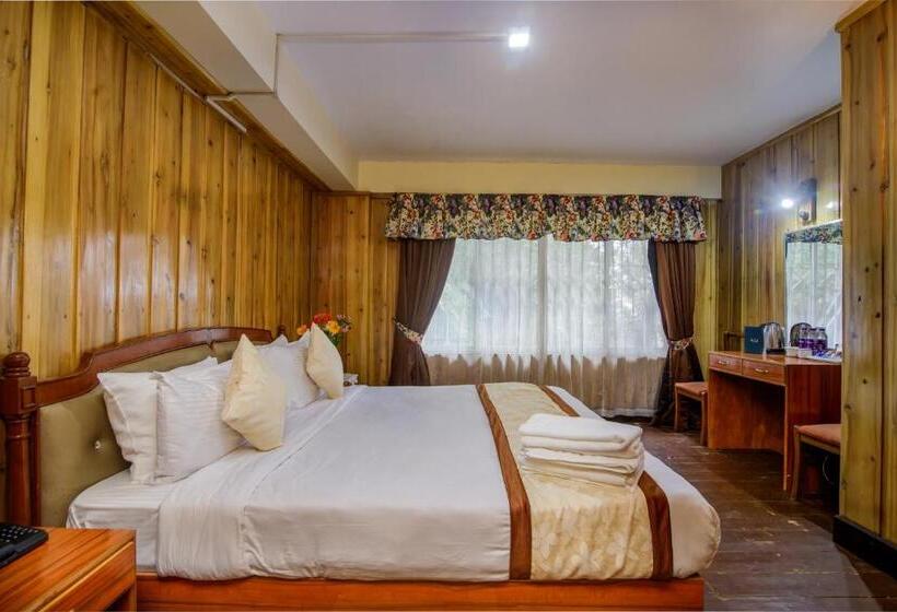 اتاق لوکس, Muscatel Himalayan Resort   400 Mts From Mall Road