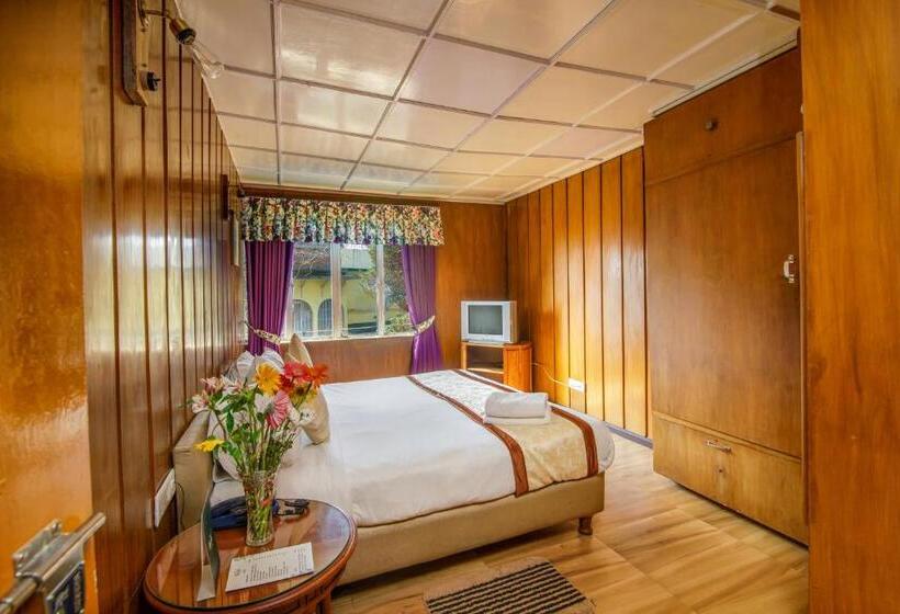 اتاق لوکس, Muscatel Himalayan Resort   400 Mts From Mall Road