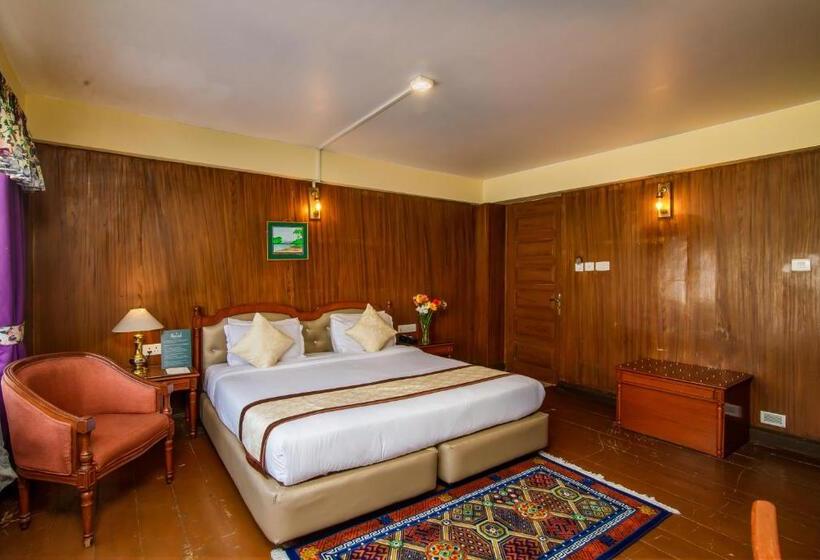 اتاق لوکس, Muscatel Himalayan Resort   400 Mts From Mall Road