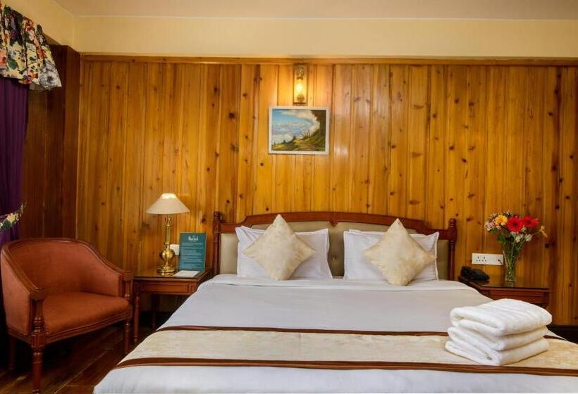 اتاق لوکس, Muscatel Himalayan Resort   400 Mts From Mall Road