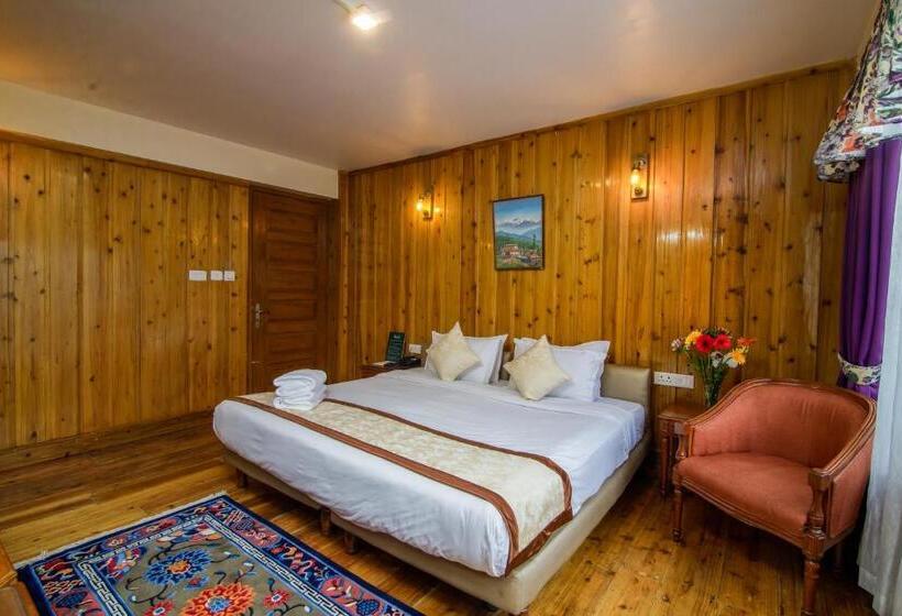 اتاق لوکس, Muscatel Himalayan Resort   400 Mts From Mall Road