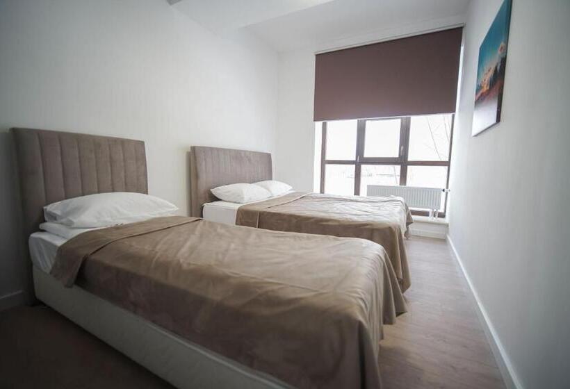 اتاق استاندارد سه نفره, Sulu Hostel