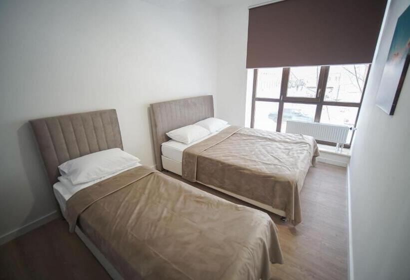اتاق استاندارد سه نفره, Sulu Hostel