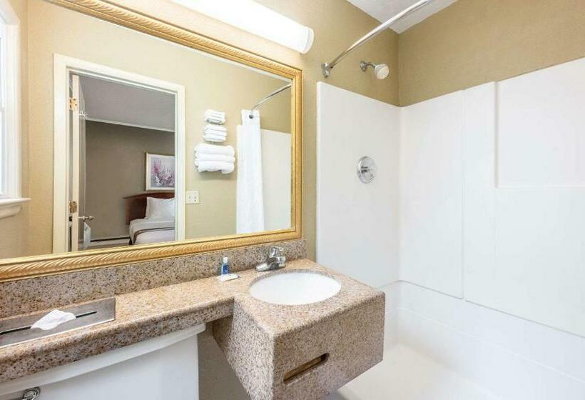 اتاق استاندارد با 2 تخت دوبل, Quality Inn Poughkeepsie