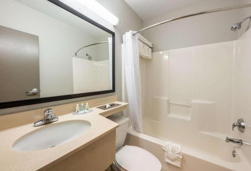 اتاق سوپریور, Quality Inn Poughkeepsie