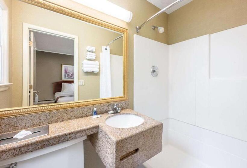 اتاق سوپریور با تخت بزرگ, Quality Inn Poughkeepsie