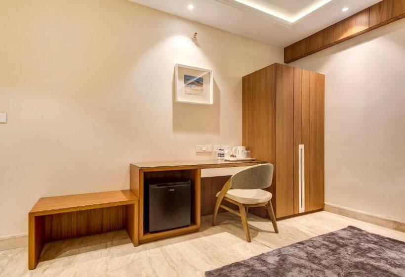 Номер Стандарт, Treebo Premium Tahoora International
