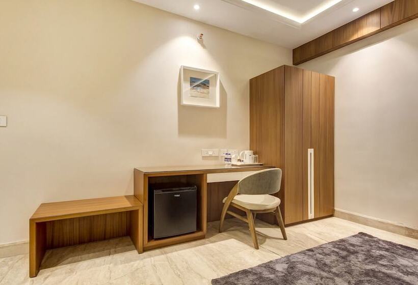 Номер Стандарт, Treebo Premium Tahoora International
