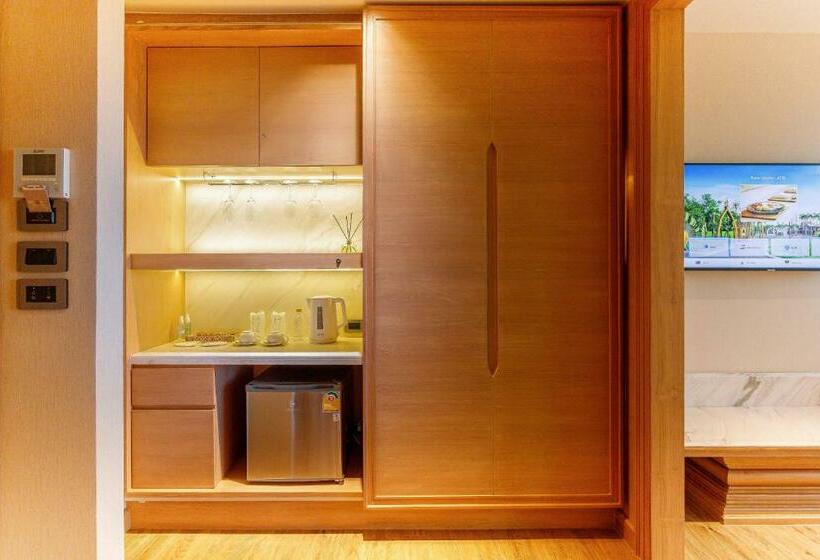 استودیوی لوکس, W1bangkoknoi