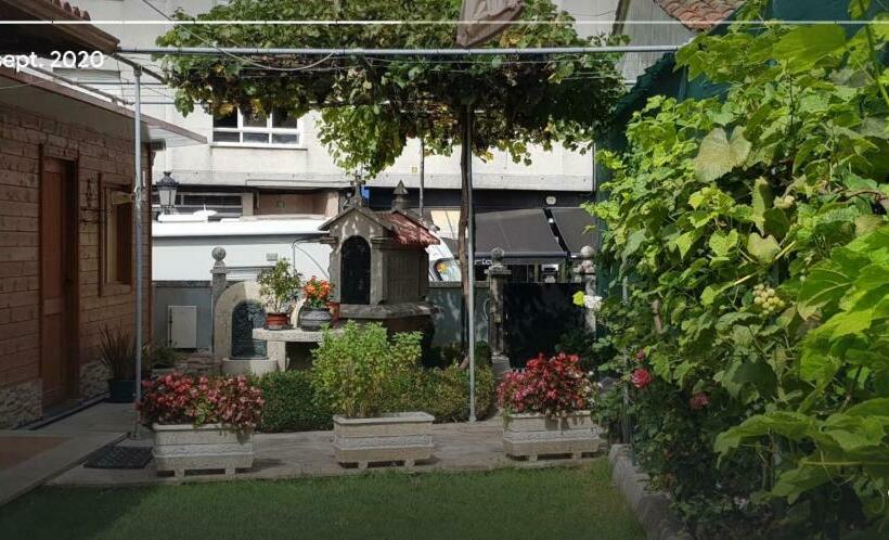 آپارتمان 1 خوابه, Albergue De Peregrinos Ultreia Et Suseia