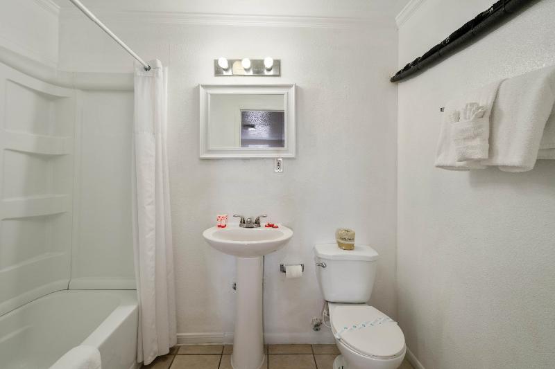 اتاق استاندارد با تخت بزرگ, Oyo  Rockport Bay View