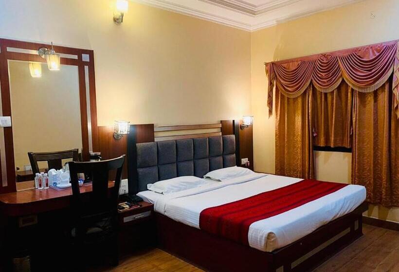 اتاق لوکس با تخت بزرگ, Prayag Inn Prayagraj