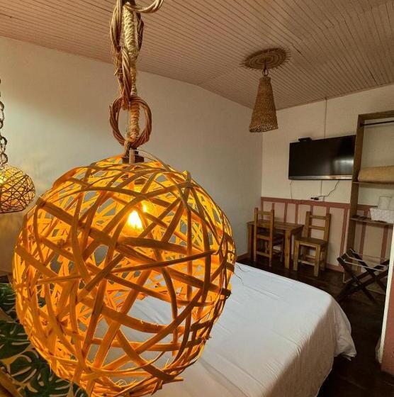 اتاق لوکس, Mahalo Hostel
