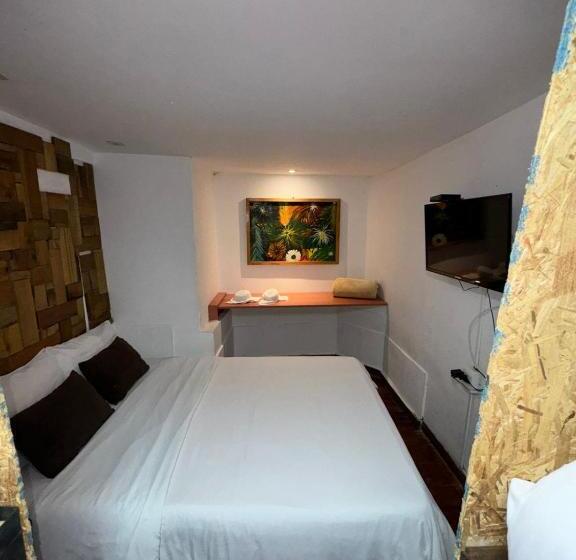 اتاق خانوادگی, Mahalo Hostel