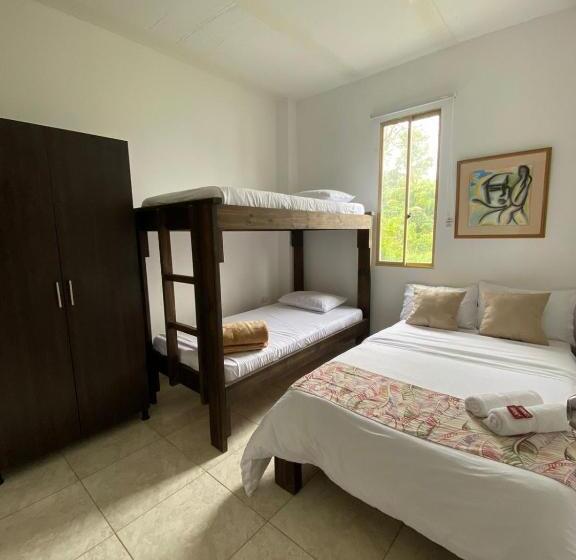 آپارتمان لوکس 1 خوابه, Mahalo Hostel