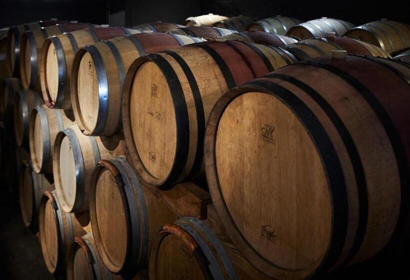 سوییت با چشم‌انداز استخر, Deux Frères Wine Estate & Luxury Villas