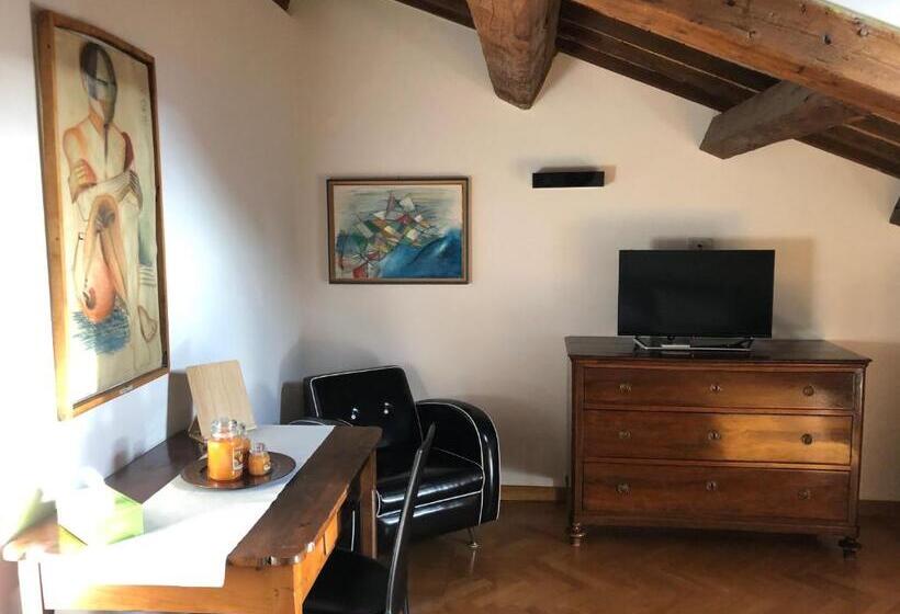 Standard room with outdoor bath, Residenza Privata Pedrotti