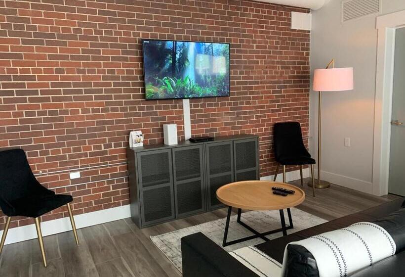 استودیوی استاندارد, Station 1 By Terra Hospitality