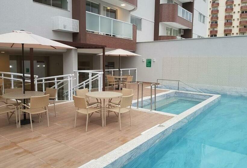 آپارتمان 1 خوابه با چشم‌انداز استخر, Apartamento Tipo Flat Para Temporada Em Caldas Novas Com Cozinha Completa