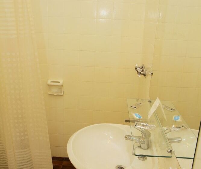 اتاق اکونومی, Aqua