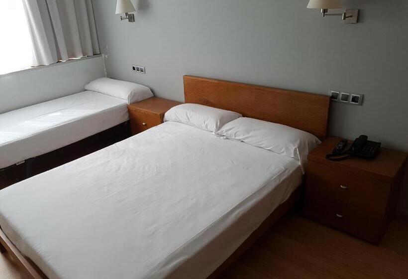 Standard Triple Room, Ciudad De Corella