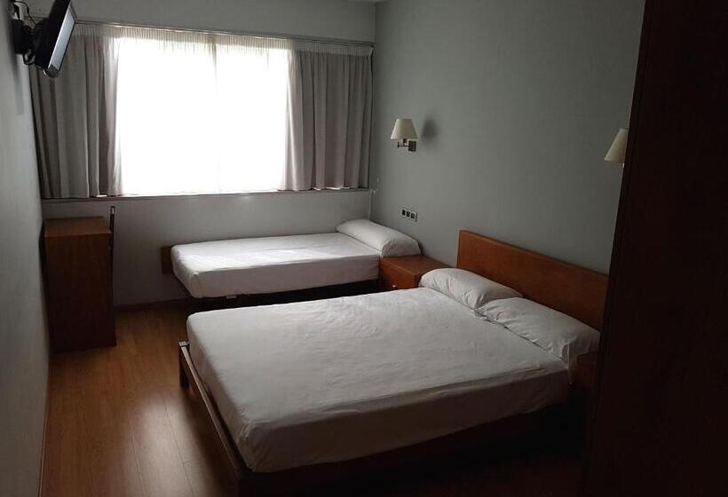 3-Bett-Standardzimmer, Ciudad De Corella