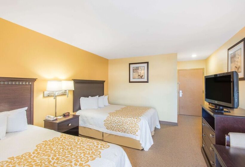 Habitació Estàndard 2 Llits Matrimoni, Days Inn By Wyndham Colchester Burlington