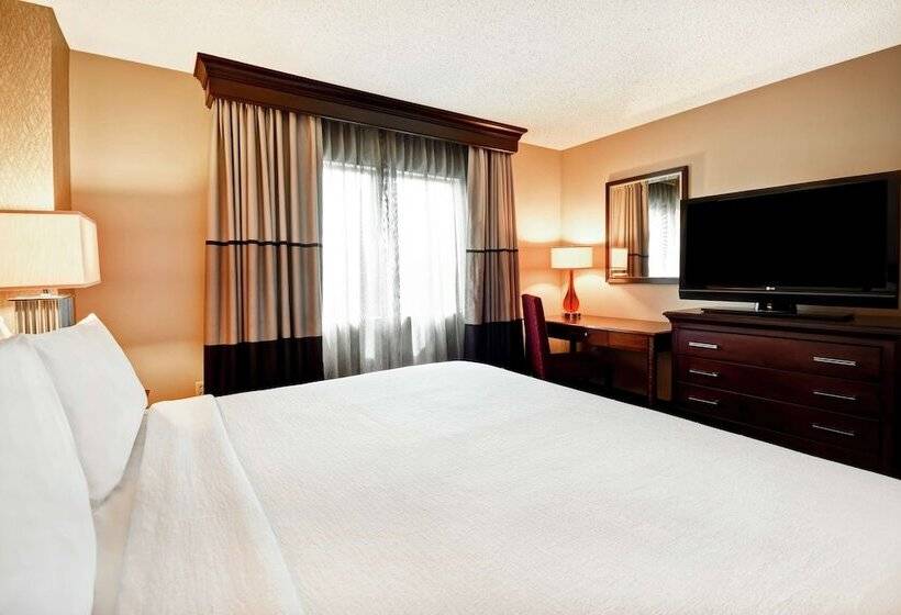 2 Bedroom Suite, Embassy Suites By Hilton Dulles Airport