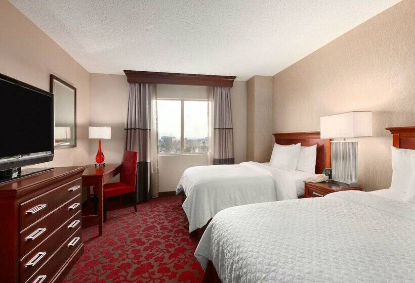 Suite Adapted for people with reduced mobility, Embassy Suites By Hilton Dulles Airport