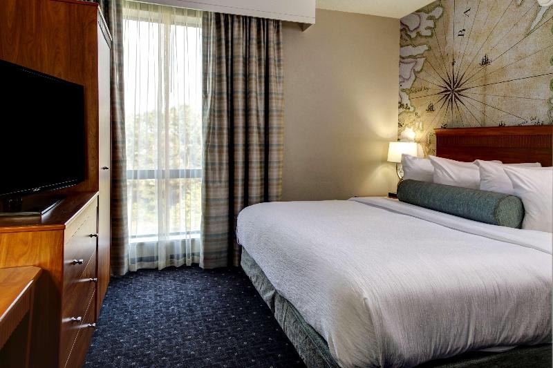 سوئیت با تخت بزرگ, Embassy Suites Williamsburg
