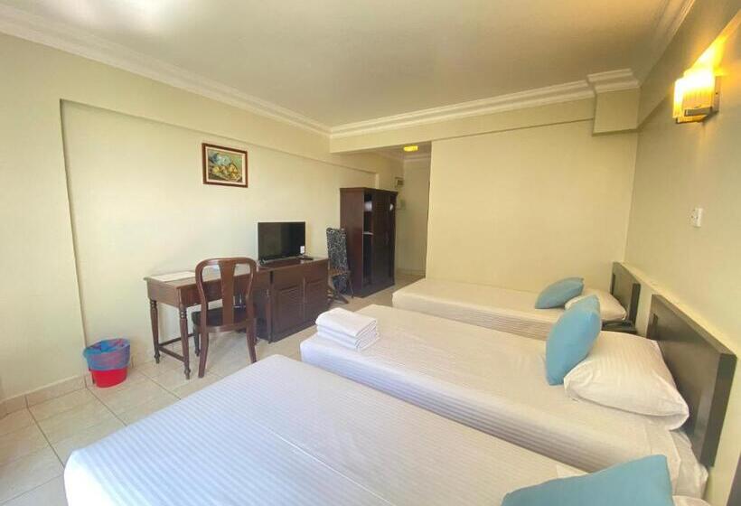 Chambre Triple Deluxe Vue Mer, Erya By Suria Cherating