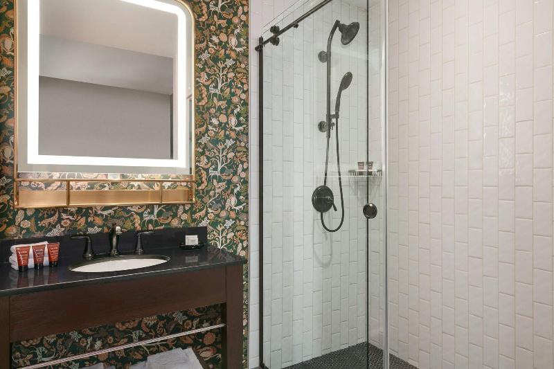 اتاق استاندارد با تخت بزرگ, Glenn Hotel, Autograph Collection