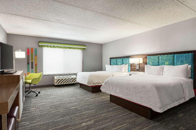 اتاق استاندارد با تخت دو نفره بزرگ برای معلولان, Hampton Inn London Ontario