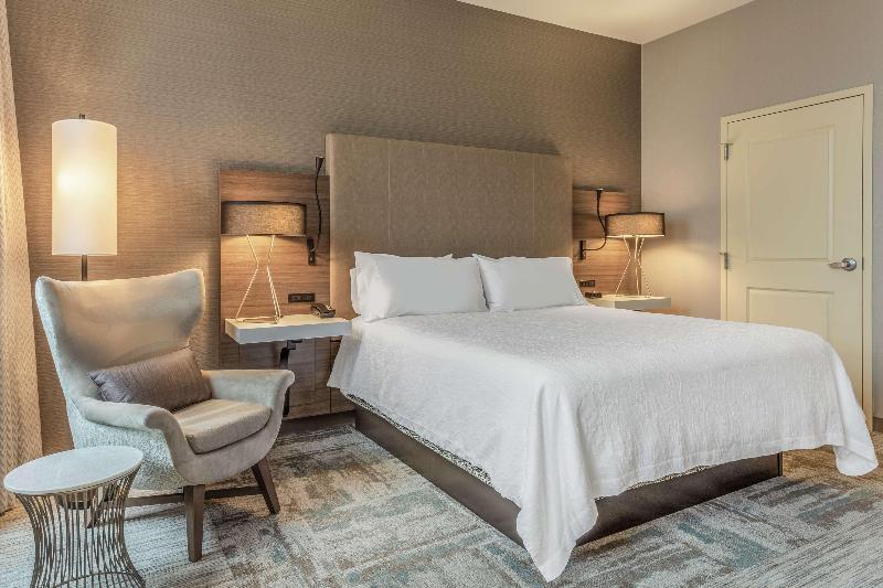 سوئیت با تخت بزرگ, Hilton Garden Inn Indianapolis Downtown