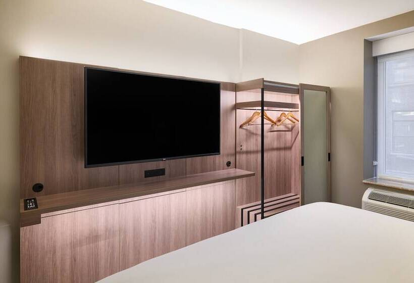 اتاق استاندارد برای معلولان, Holiday Inn Express New York City Chelsea, An Ihg