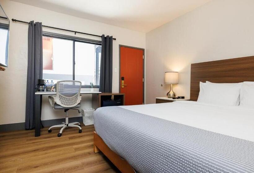 اتاق استاندارد با تخت بزرگ, La Luna Inn, Ascend Hotel Collection