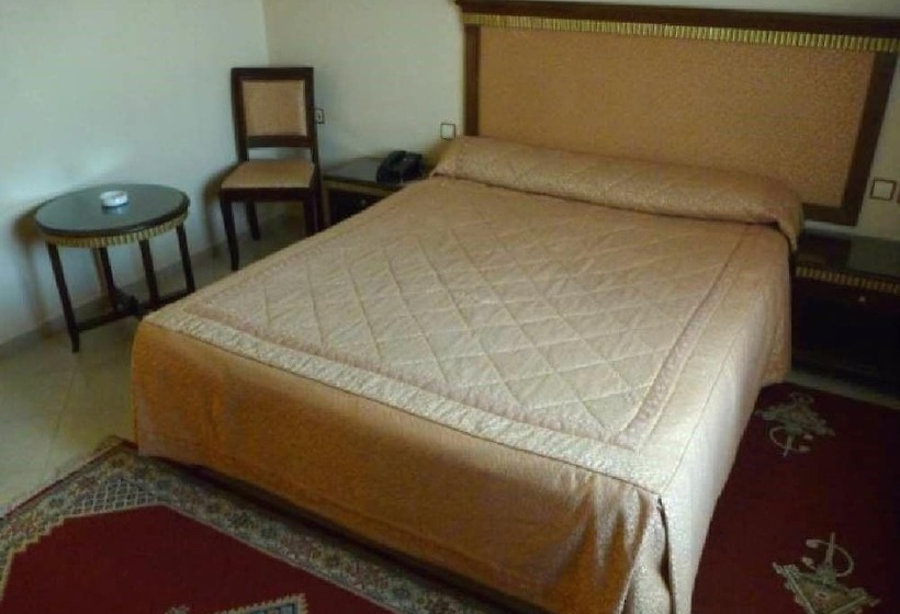 اتاق استاندارد, Maamoura