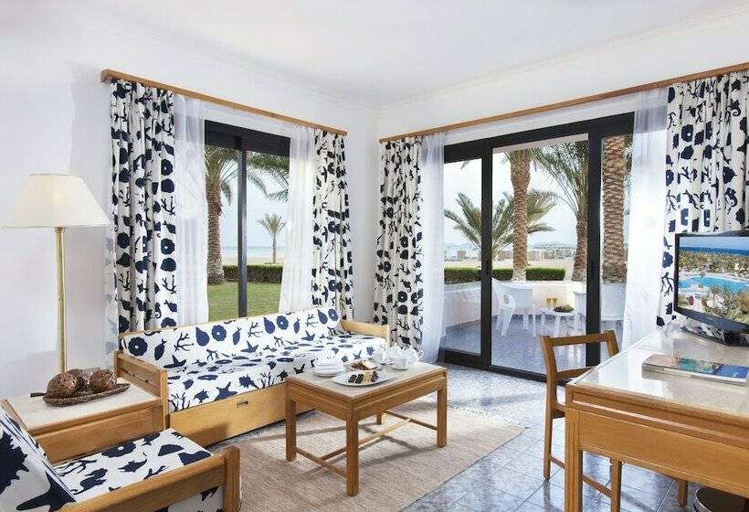 بانگلوی استاندارد, Pharaoh Azur Resort