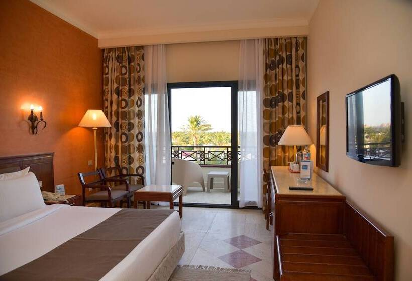 اتاق استاندارد با چشم‌انداز باغ, Pharaoh Azur Resort