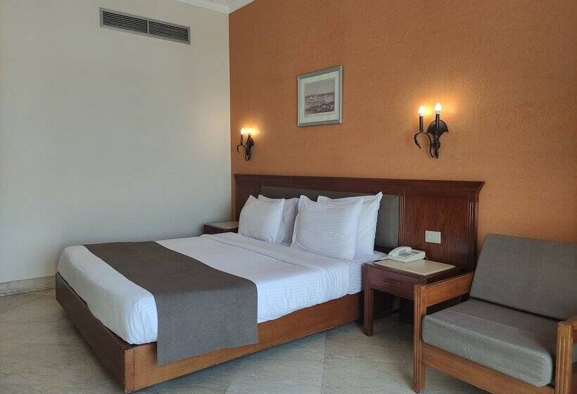 اتاق اکونومی, Pharaoh Azur Resort